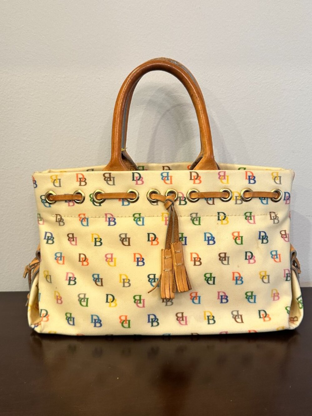 Y2K Dooney & Bourke Pale Yellow Vinyl Handbag Purse w/ Leather Straps Vintage
